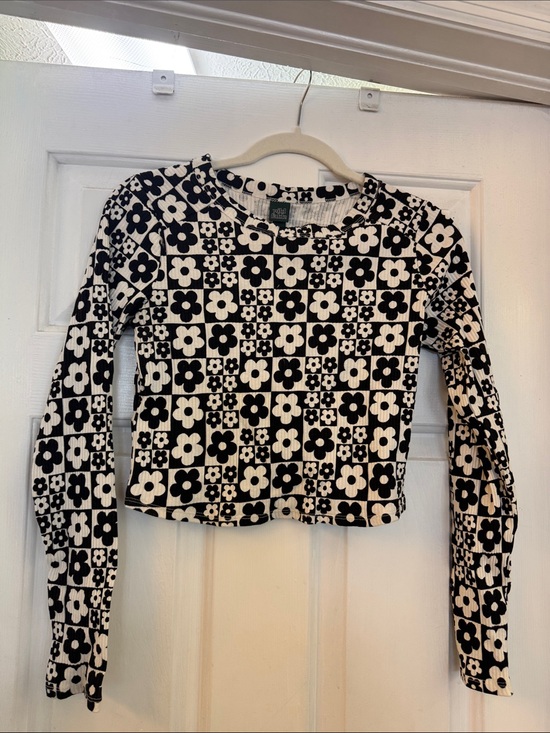 wild fable Tops - wild fable Black & White Floral Checker Long-Sleeve Top